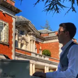 Morgan Wedding Pianist outside a wedding venue.