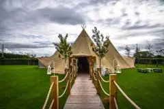 Tipi-a2.JPG
